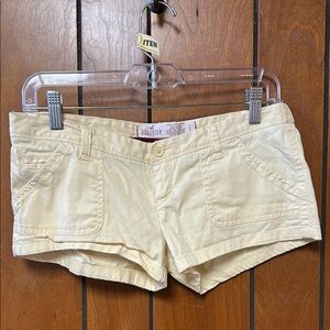 Hollister Cream Women's Shorts